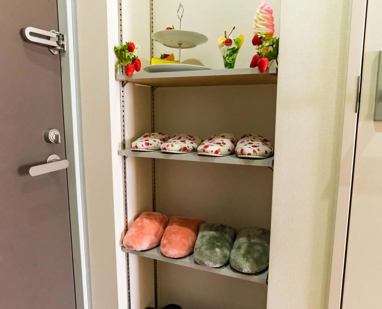 Bijou Suites Lohas Osaka Apartment